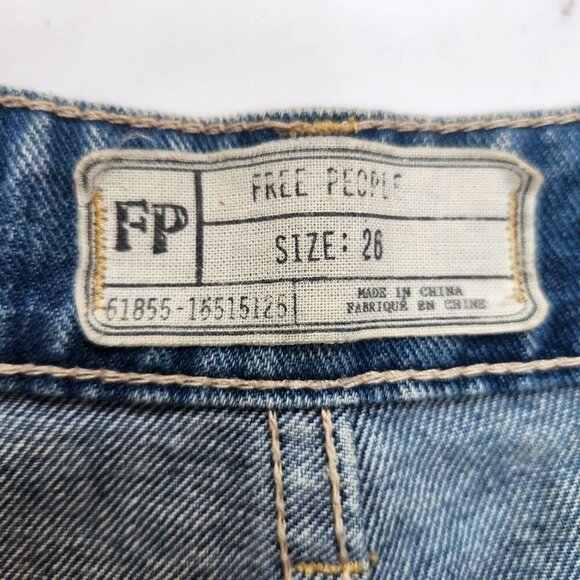 Free People Two-Toned Boho Distressed Denim Jean Shorts Women's 26 - Picture 6 of 8